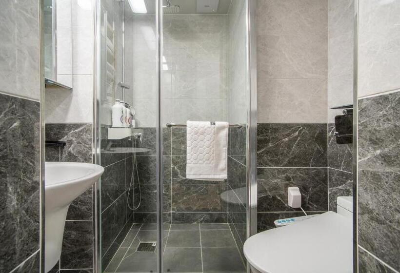 اتاق استاندارد چهار تخته, Jeju Central Park Residence