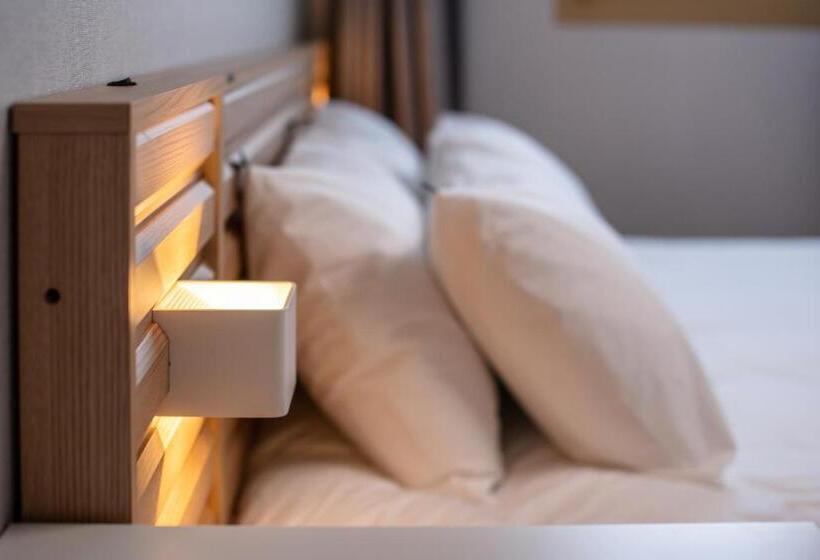 اتاق استاندارد چهار تخته, Jeju Central Park Residence