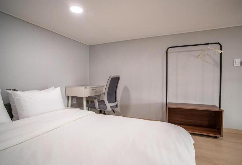 سوییت با چشم‌انداز کوه, Jeju Central Park Residence