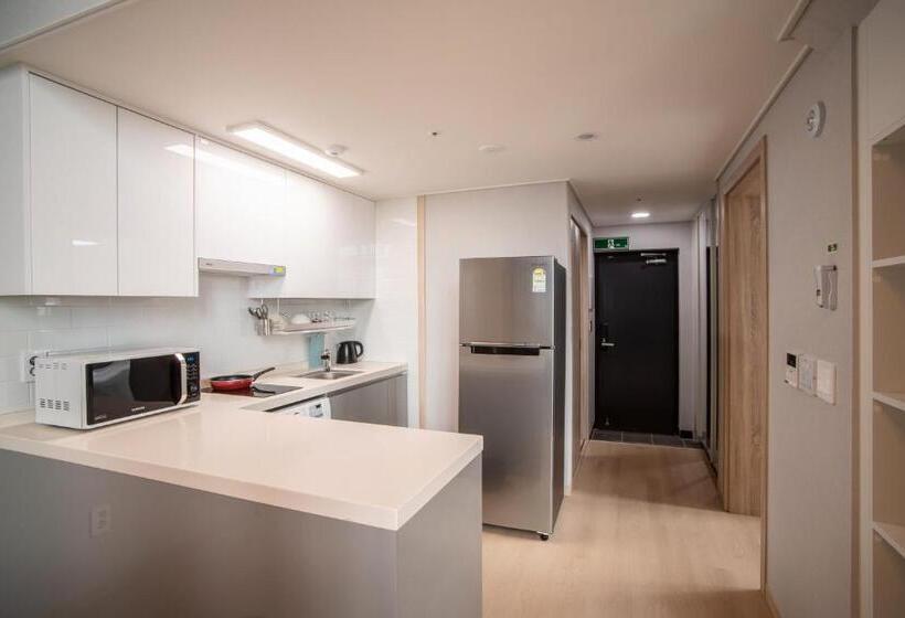 سوئیت با تخت بزرگ, Jeju Central Park Residence