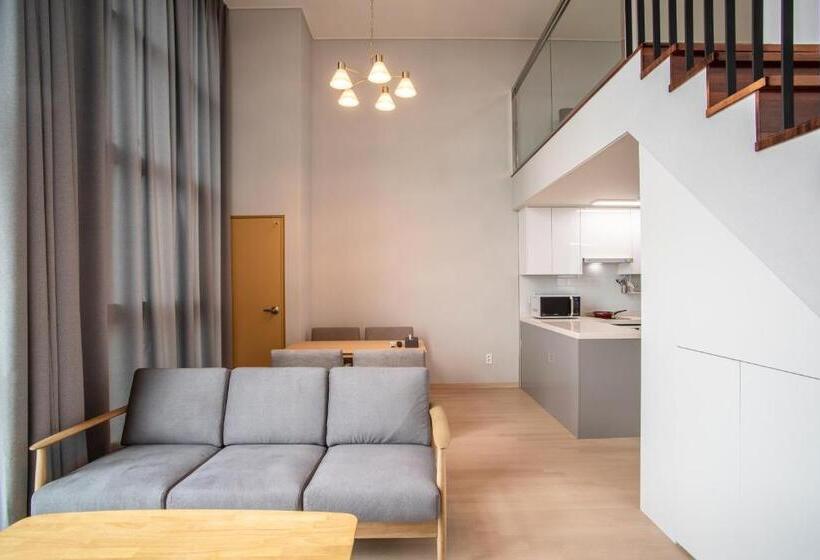 سوئیت با تخت بزرگ, Jeju Central Park Residence