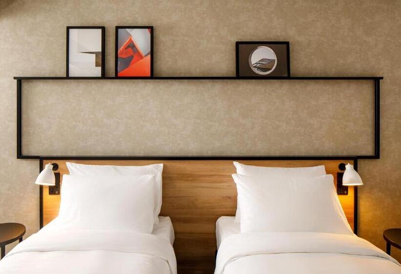 Номер Стандарт, Ibis London Sutton Point