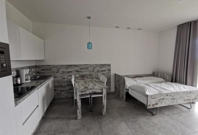 Апартаменты 1 Спальня с Террасой, Residence Malcesine Active&family