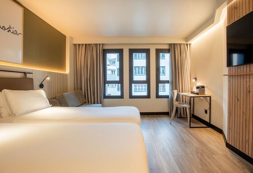 スーペリアトリプルルーム, Leonardo Boutique Hotel San Sebastián