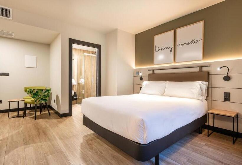 デラックストリプルルーム, Leonardo Boutique Hotel San Sebastián
