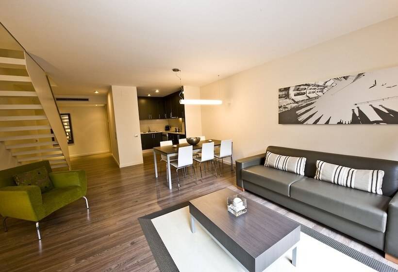 Апартаменты 3 Спальни, Casp 74 Apartments