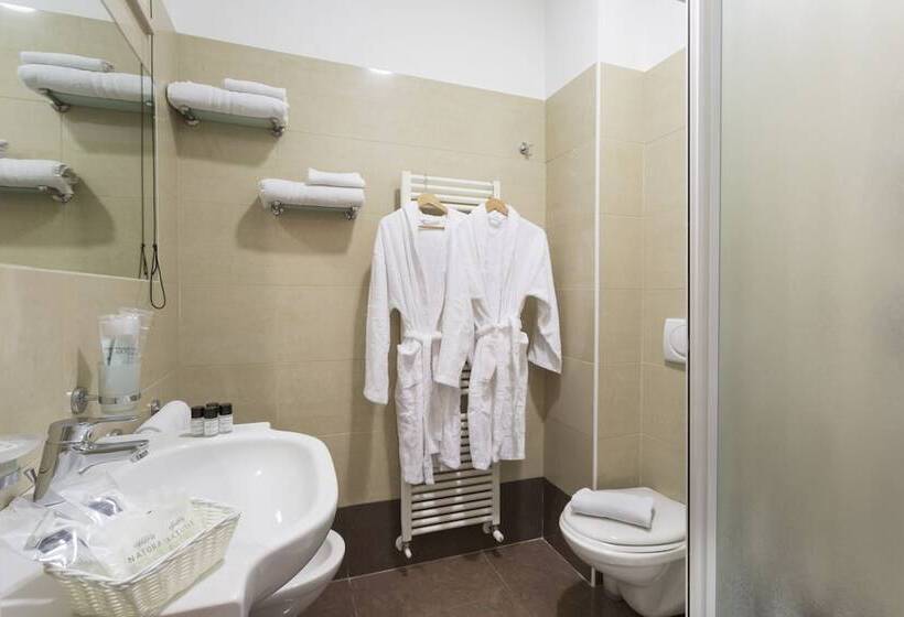 اتاق استاندارد سه نفره, Calypso Rimini Marina Centro