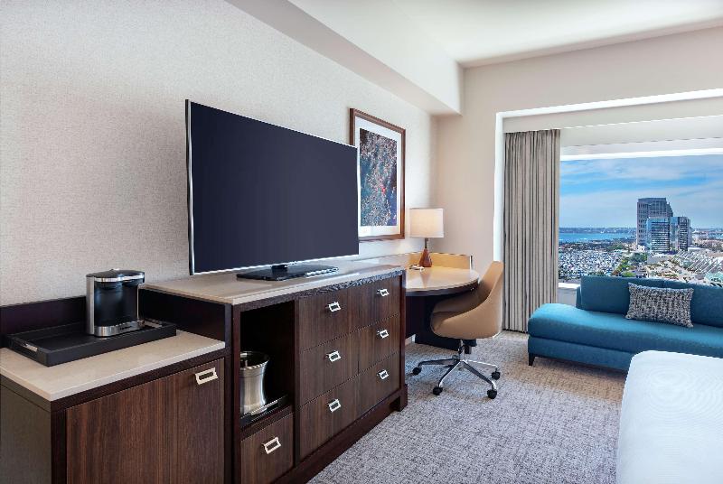 חדר סטנדרט עם מיטת קינג, Hilton San Diego Bayfront