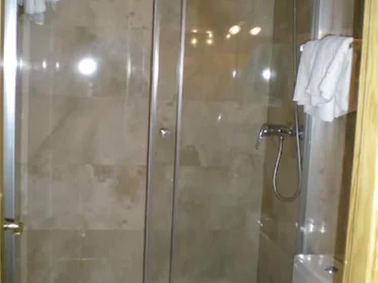 اتاق استاندارد, Hostal Moncloa