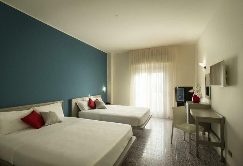 اتاق کلاسیک سه تخته, Saracen Sands Hotel & Congress Centre   Palermo