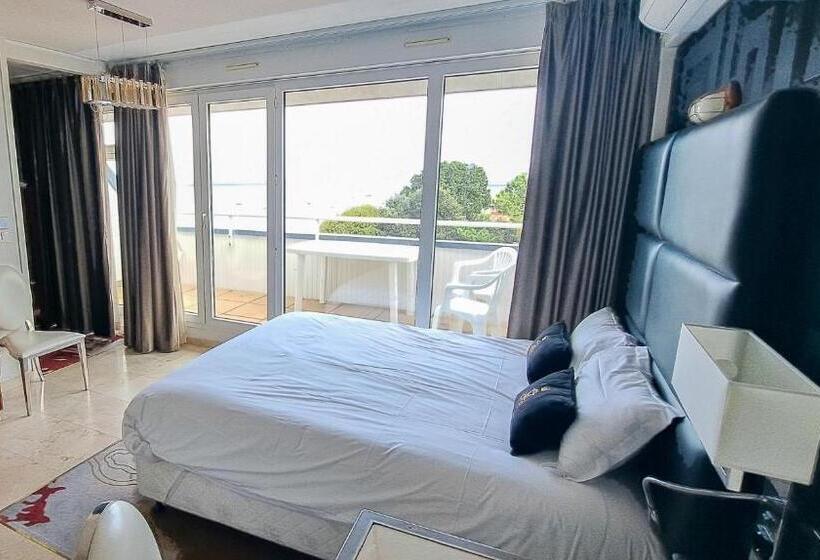 Студия Стандарт Вид на Море, Appart Hôtel Le Trianon