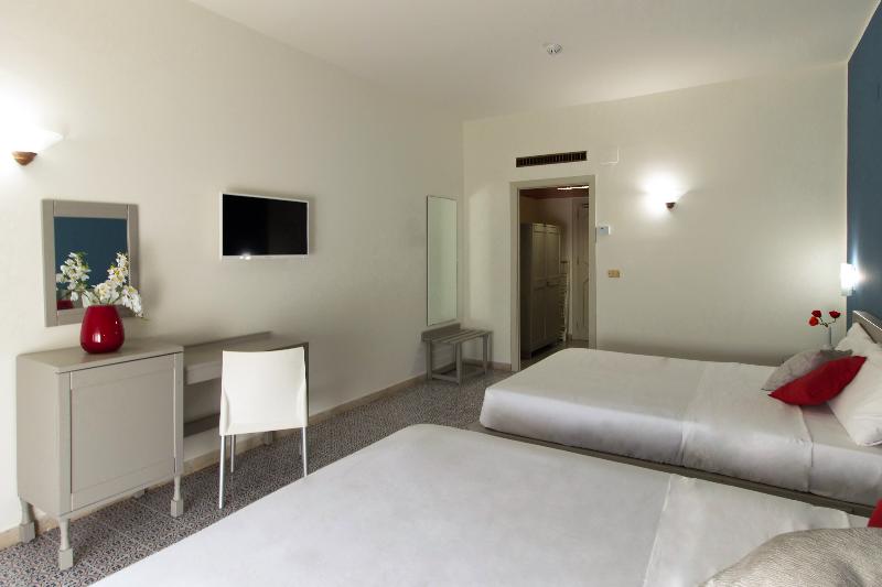 اتاق کلاسیک سه تخته, Saracen Sands Hotel & Congress Centre   Palermo