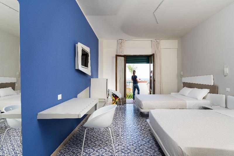 اتاق سوپریور چهار تخته, Saracen Sands Hotel & Congress Centre   Palermo