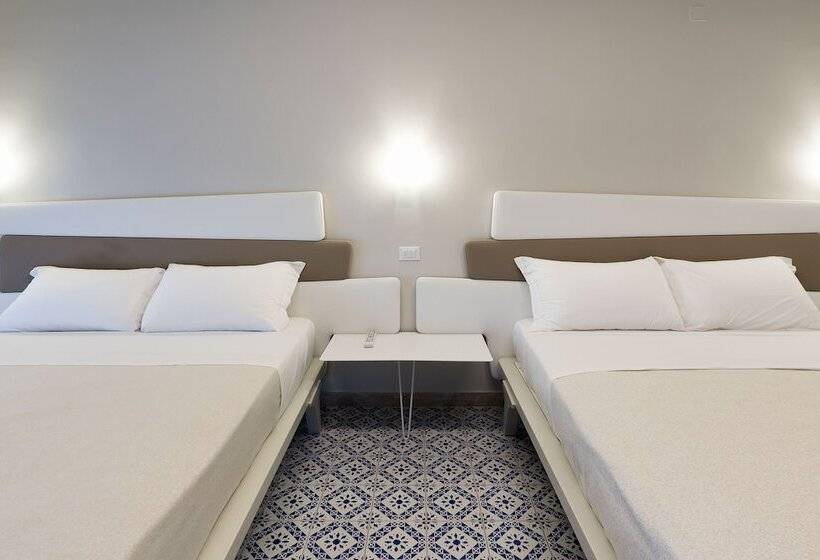 اتاق سوپریور چهار تخته, Saracen Sands Hotel & Congress Centre   Palermo
