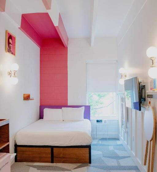 Quarto Estandar Individual, The Gallatin