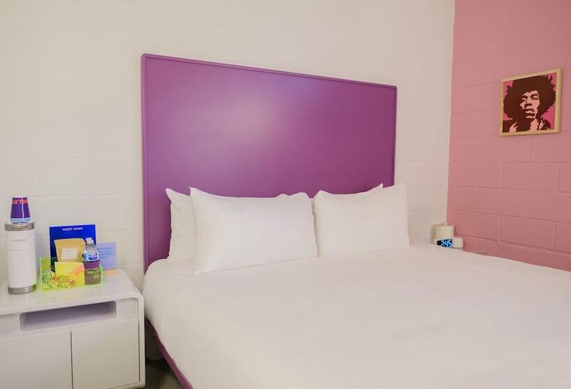 Quarto Estandar Individual, The Gallatin