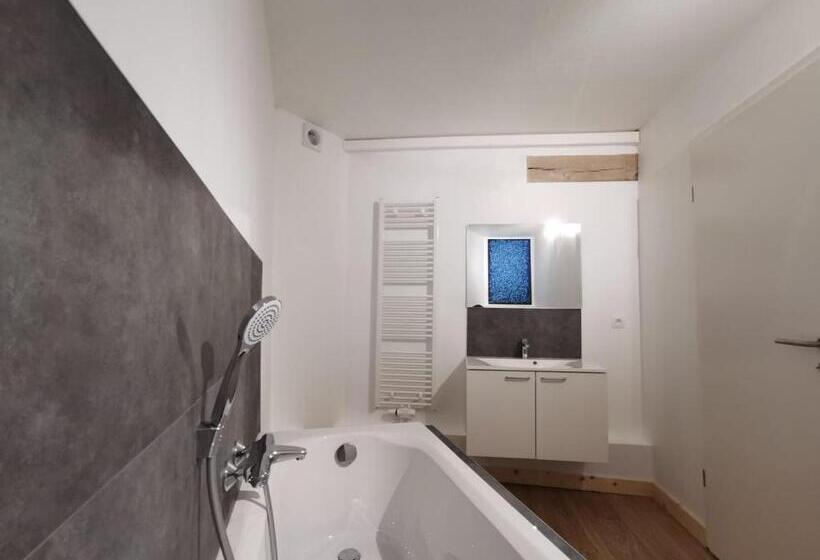 Номер Стандарт, Luxury Spa Hotel   Francofolies