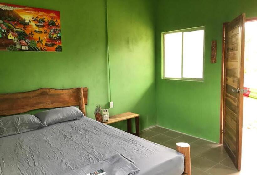 بانگلوی استاندارد, Ruamoko Hostel