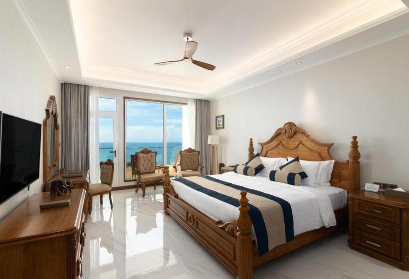 Студия Стандарт, Araliya Beach Resort & Spa Unawatuna  Where You Meet The Sea All Year