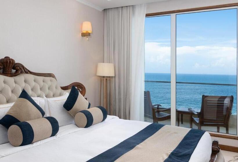 Президентский Люкс, Araliya Beach Resort & Spa Unawatuna  Where You Meet The Sea All Year
