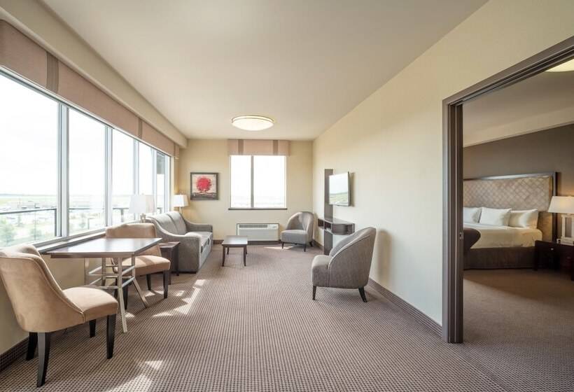 デラックススイート, Acclaim Hotel By Clique