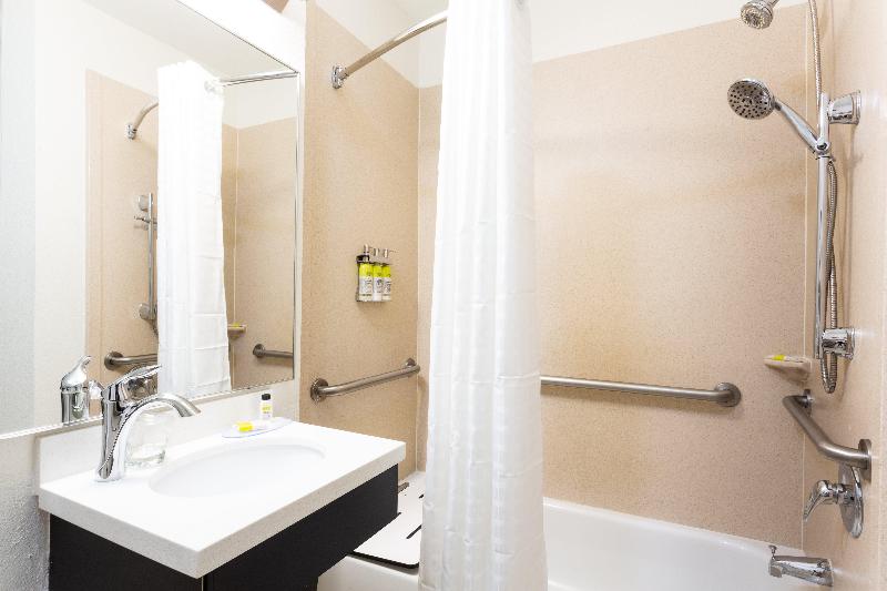 身障者適用スイートルーム, Candlewood Suites Fort Lauderdale Airport Cruise, An Ihg