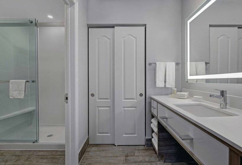 ダブルベッドのスタンダードスタジオ, Homewood Suites London Ontario