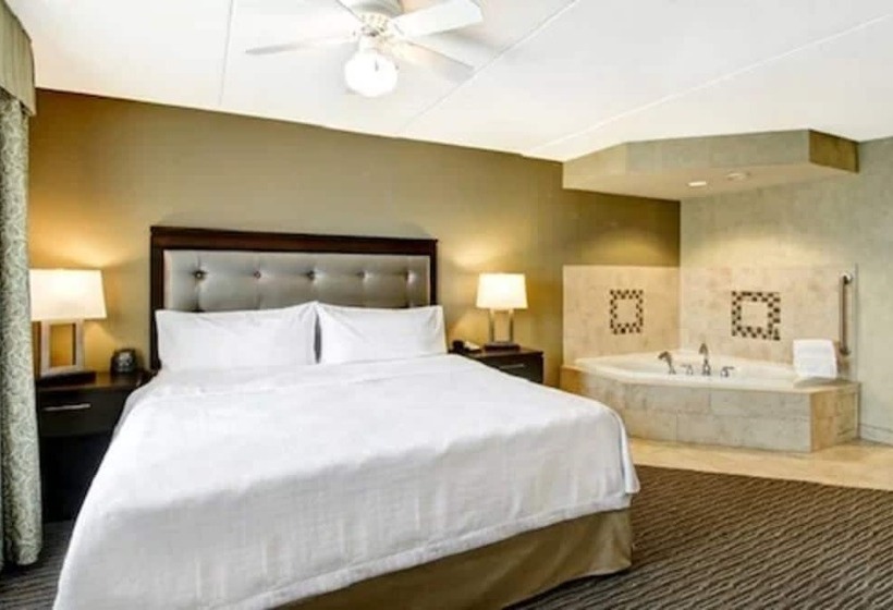 Люкс с гидромассажем, Homewood Suites By Hilton Toronto Markham
