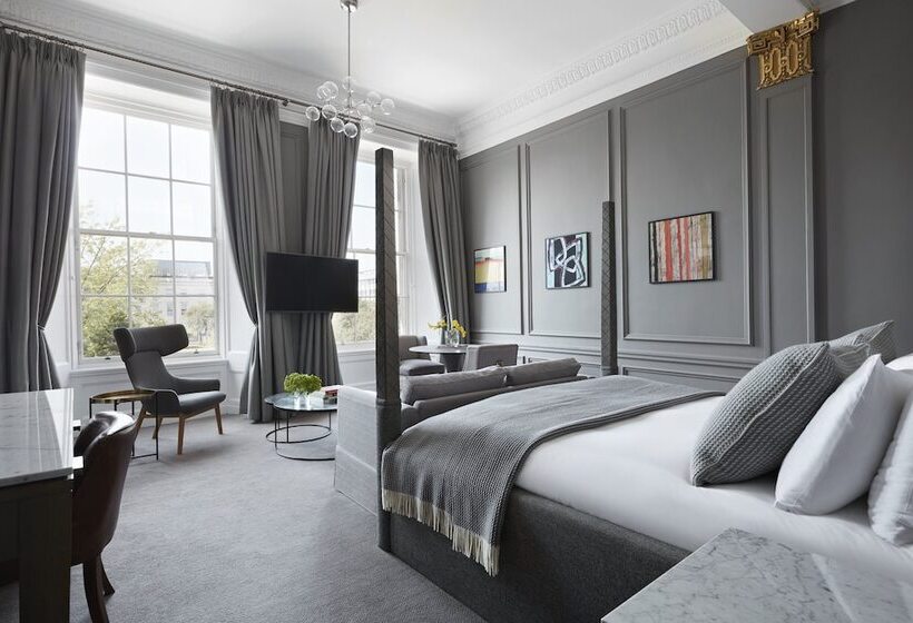 سوییت با چشم‌انداز باغ, Kimpton Blythswood Square Hotel & Spa, An Ihg