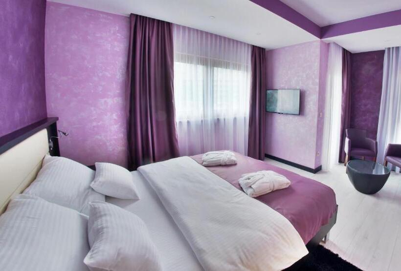 سوئیت با بالکن, Mostar