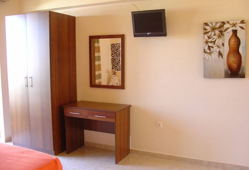 اتاق استاندارد, Lyristis Dinos Studios & Apartments
