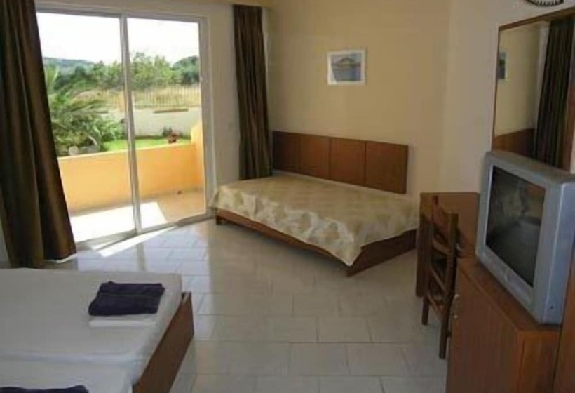 اتاق استاندارد سه نفره, Lyristis Dinos Studios & Apartments