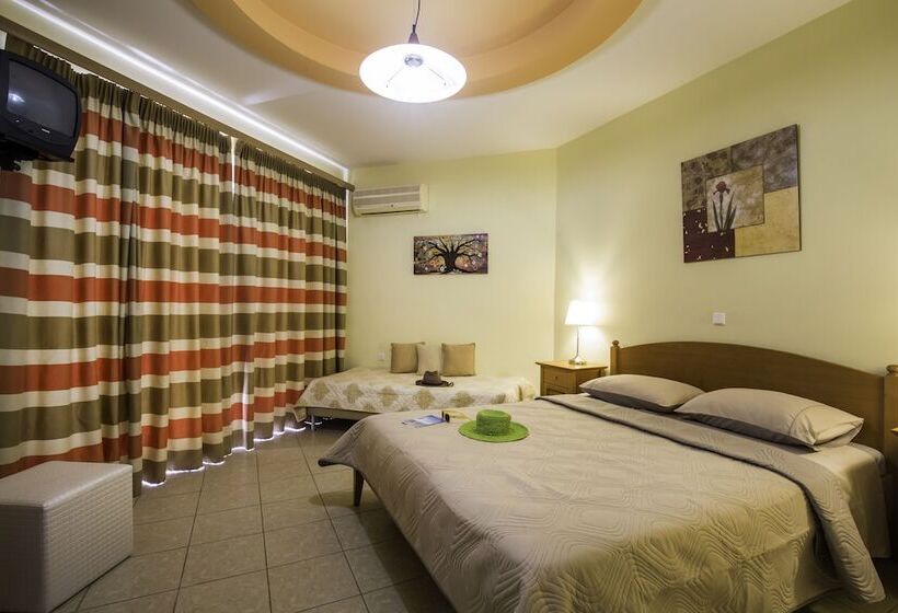 اتاق استاندارد سه نفره, Lyristis Dinos Studios & Apartments