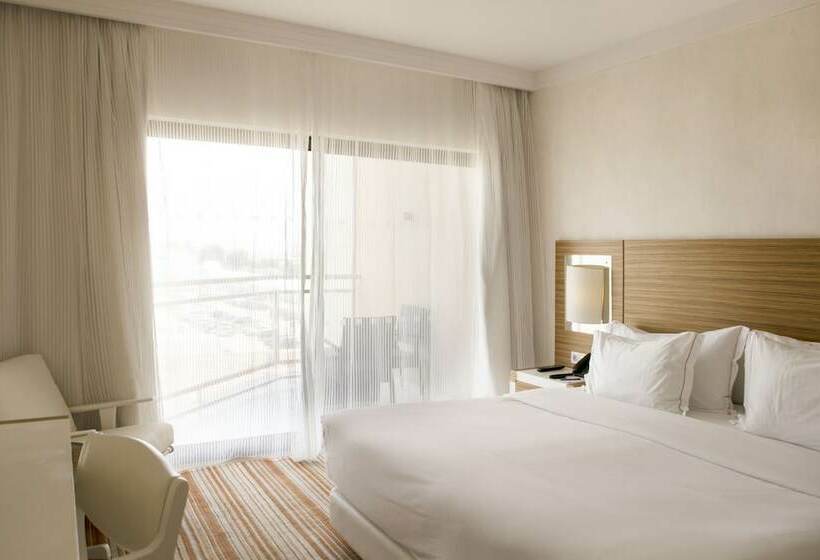 سوییت جونیور با چشم‌انداز دریا, Real Marina Hotel & Spa