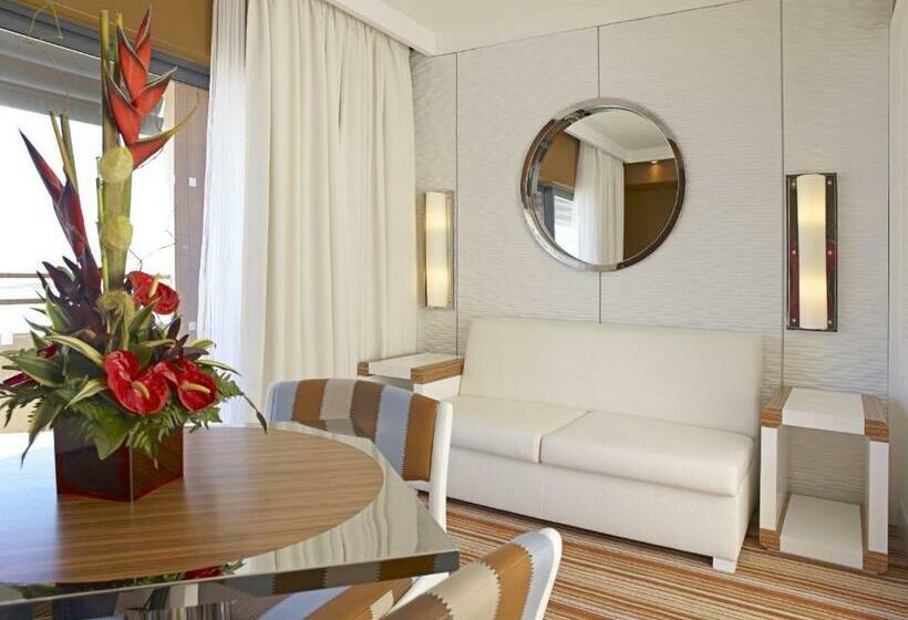 سوئیت جونیور با تراس, Real Marina Hotel & Spa