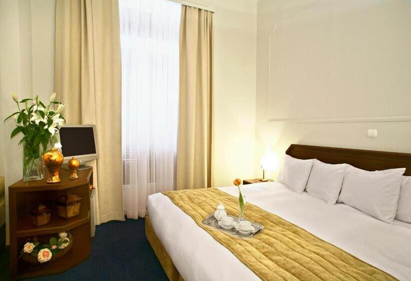 Номер Superior Вид на Город, Arni Hotel Domotel