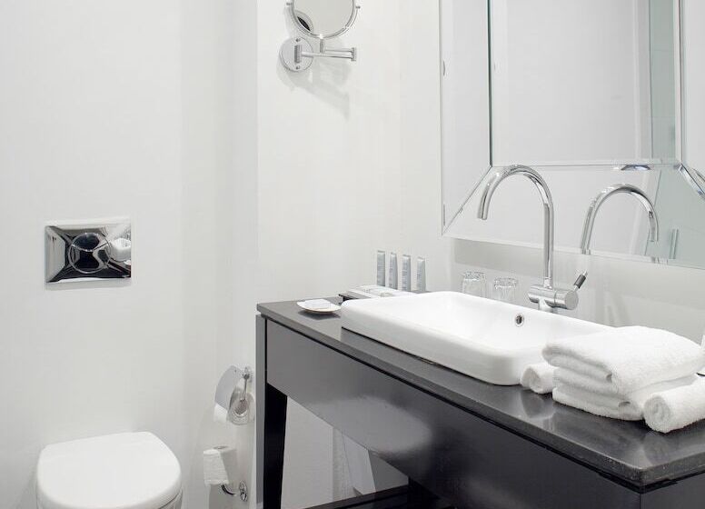 Quarto Deluxe, Leonardo Boutique Hotel Tel Aviv