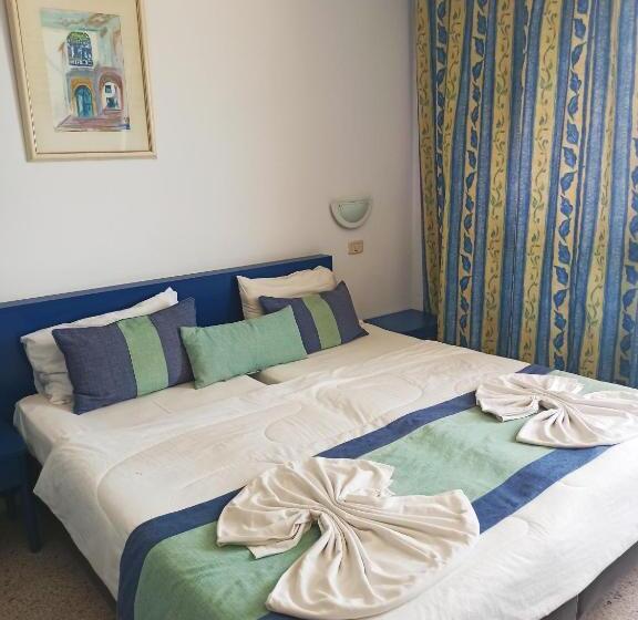 اتاق استاندارد یک نفره, Residence Boujaafar