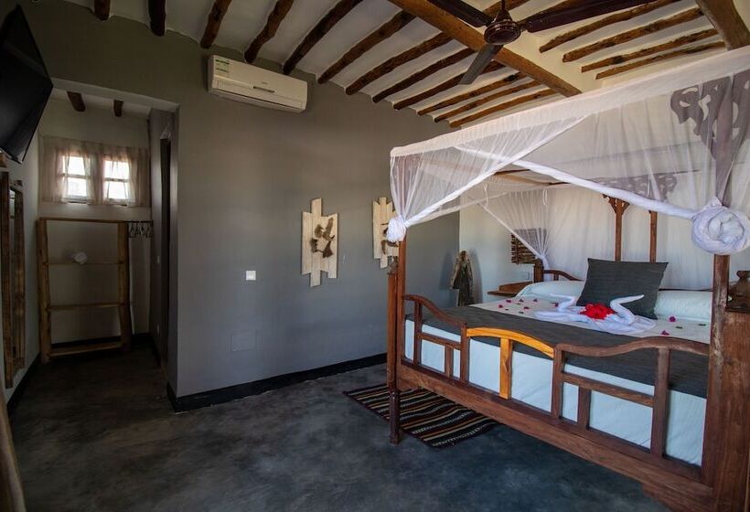 주니어 스위트 풀장 전망, Nest Style Beach Hotel Zanzibar