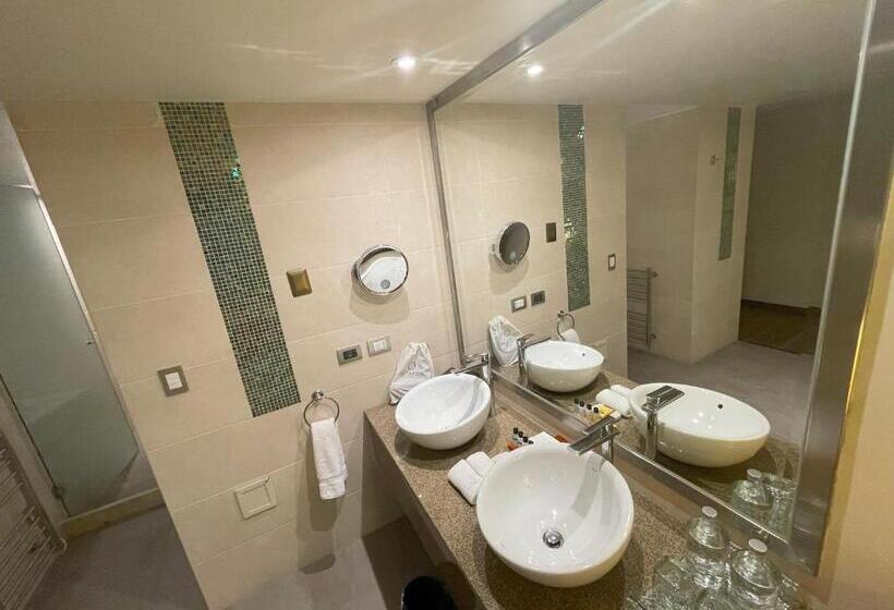 اتاق لوکس با تخت بزرگ, Aranwa Sacred Valley Hotel & Wellness