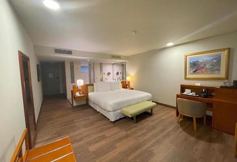 اتاق لوکس با تخت بزرگ, Aranwa Sacred Valley Hotel & Wellness