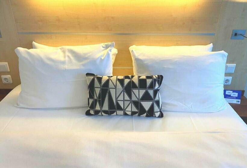 Номер Стандарт, Holiday Inn Express Gütersloh, An Ihg