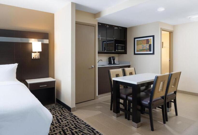 Люкс Кровать Кинг, Holiday Inn Poughkeepsie, An Ihg