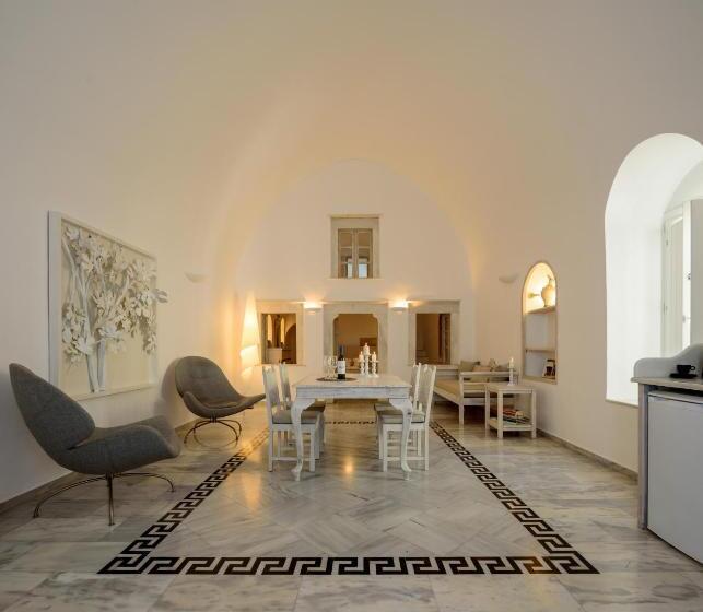 سوئیت مستر با چشم‌انداز دریا, Mybozer Hotel Kallisto