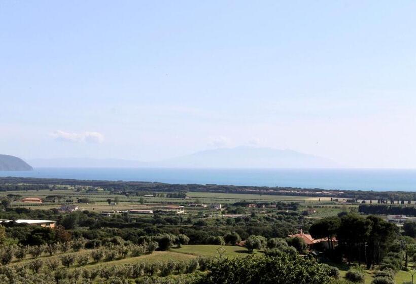 سوییت با چشم‌انداز دریا, Agriturismo Suite Del Conte