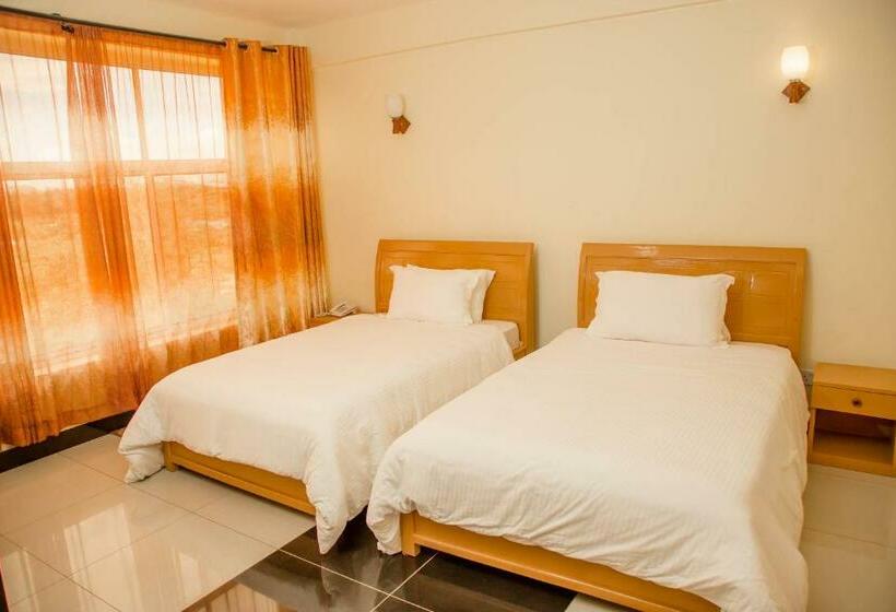 اتاق استاندارد سه نفره, A1 Hotel And Resort