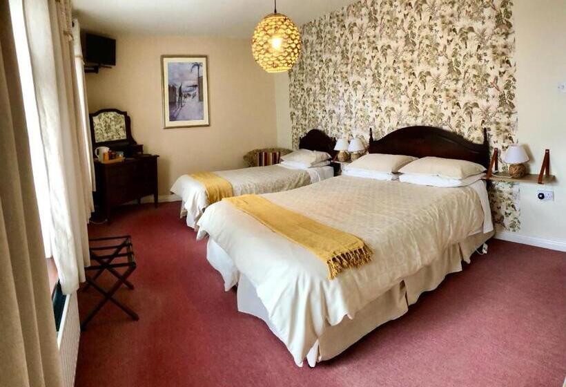 Трехместный Номер Комфорт, Derrynane Bay House