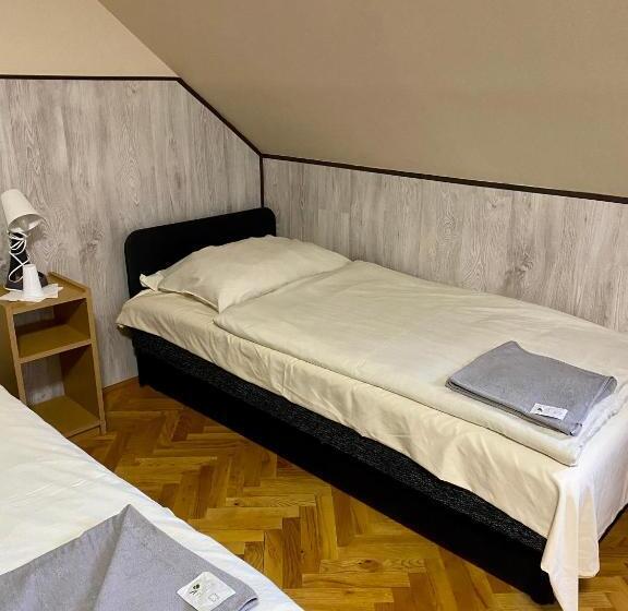 Номер Стандарт Индивидуальный, Muskátli Panzió és étterem