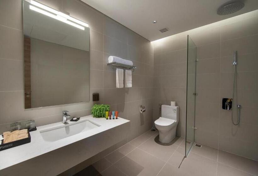 اتاق خانوادگی با چشم‌انداز دریا, Flamingos Cat Ba Resort Apartment