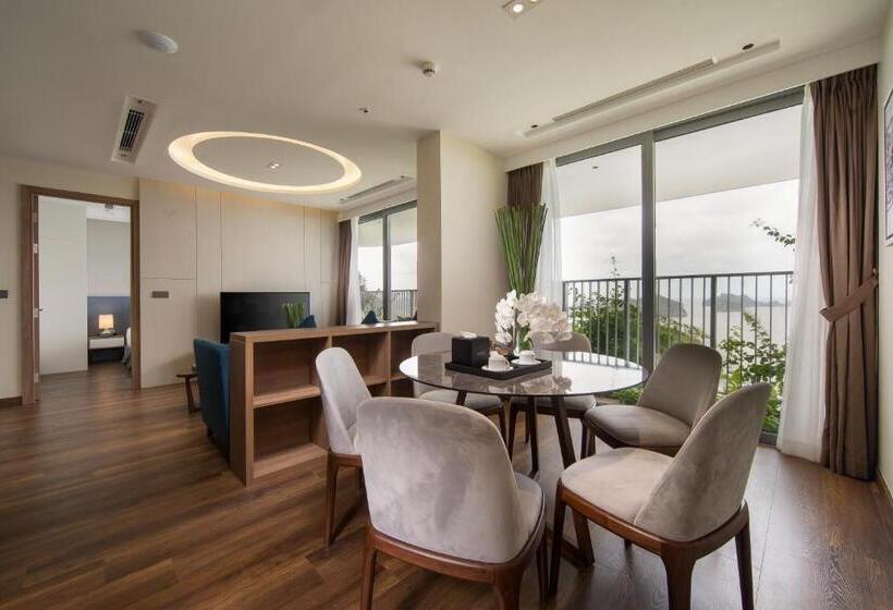 اتاق خانوادگی با چشم‌انداز دریا, Flamingos Cat Ba Resort Apartment